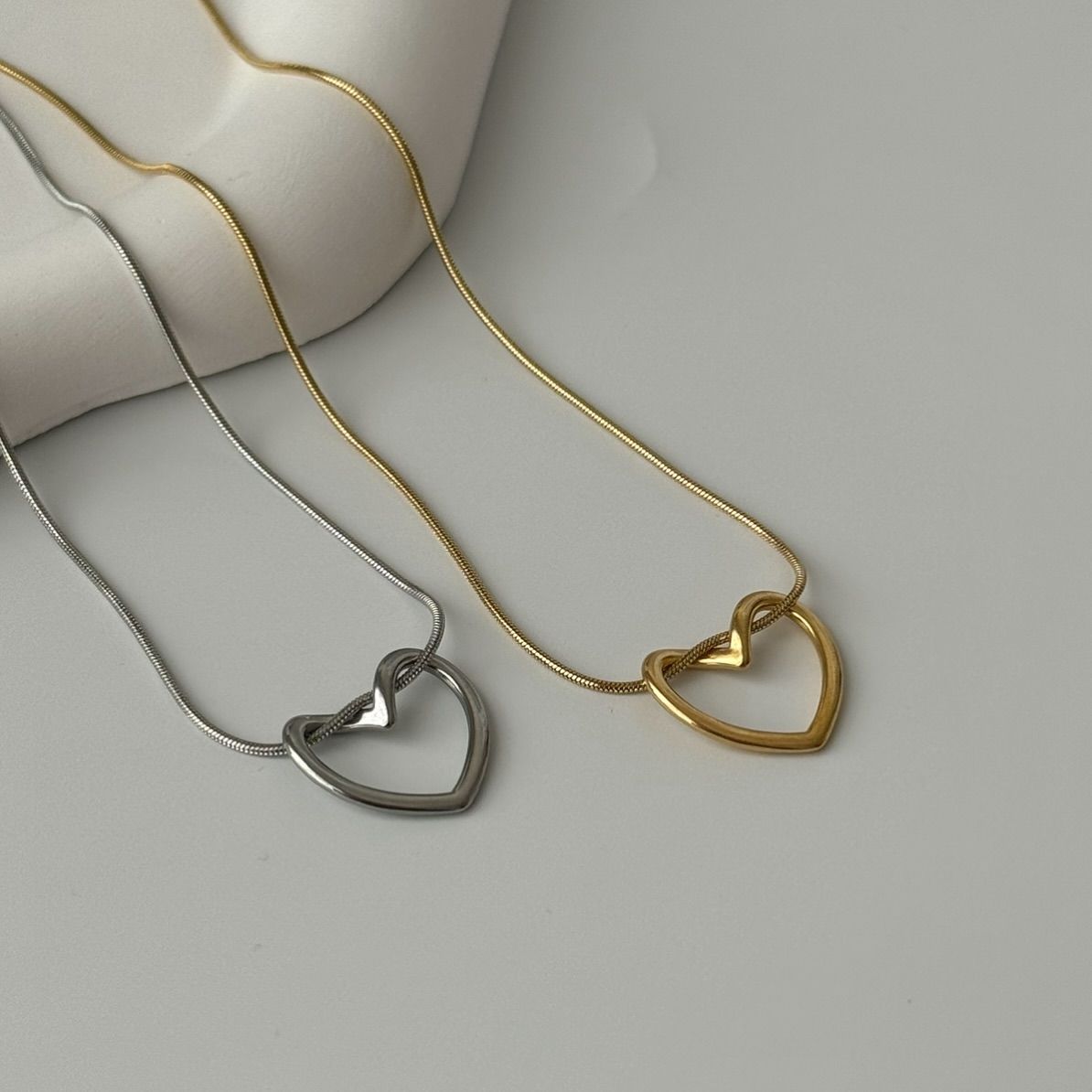 Date Necklace