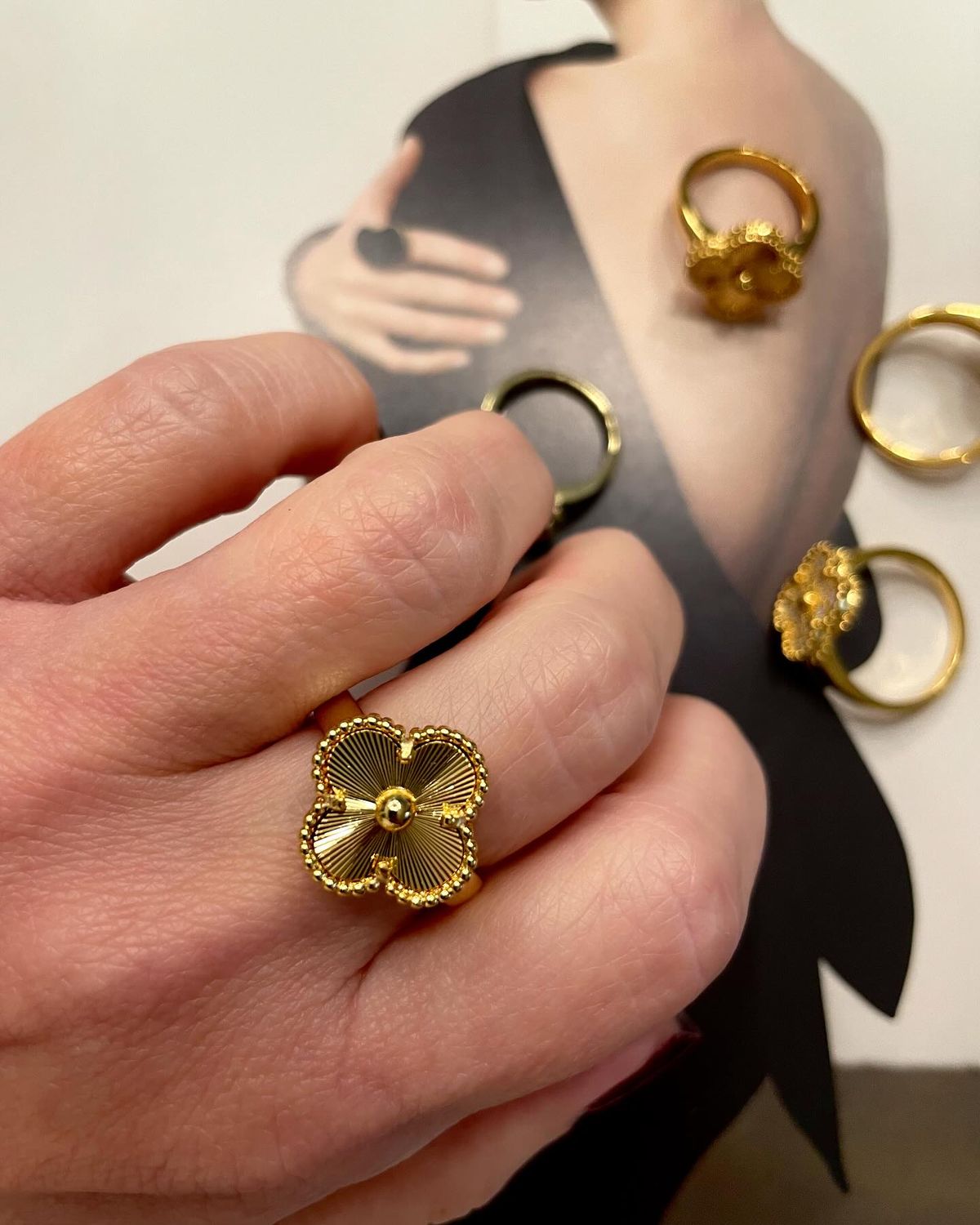 Clove Ring