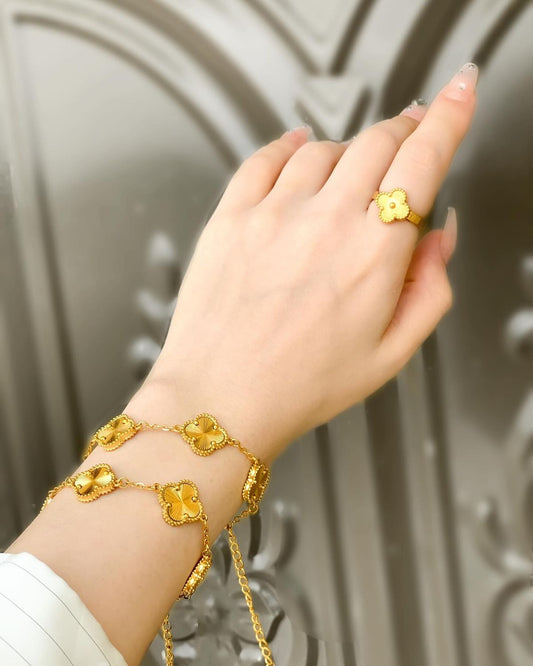 Clove Ring